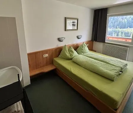 Gaestehaus Strolz Hanspeter * Sankt Anton am Arlberg