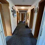 Gaestehaus Strolz Hanspeter 장크트안톤암아를베르크